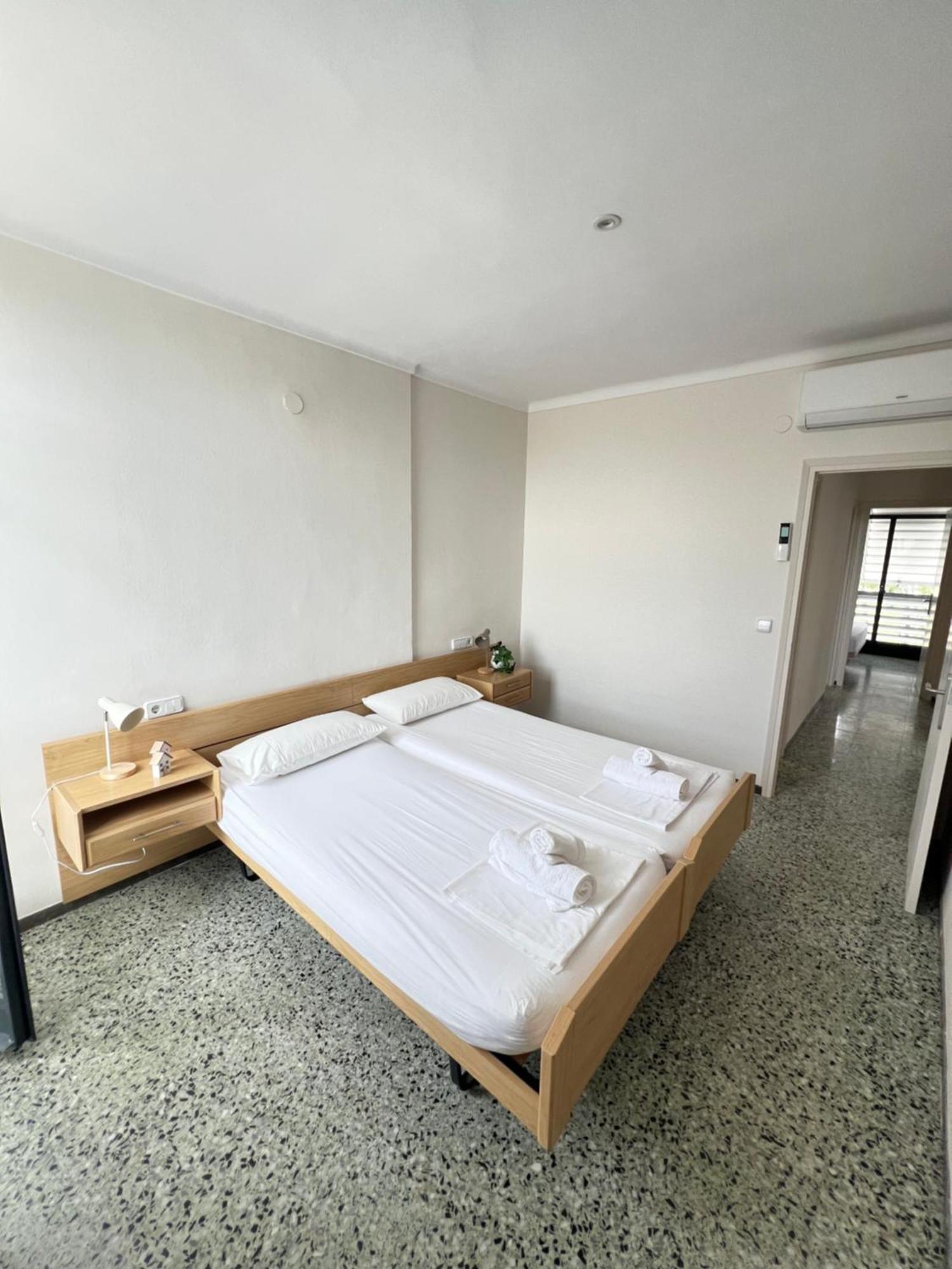 3 Apartment, 500m To Beach, Swimming Pool, Terrace Appartement Roses