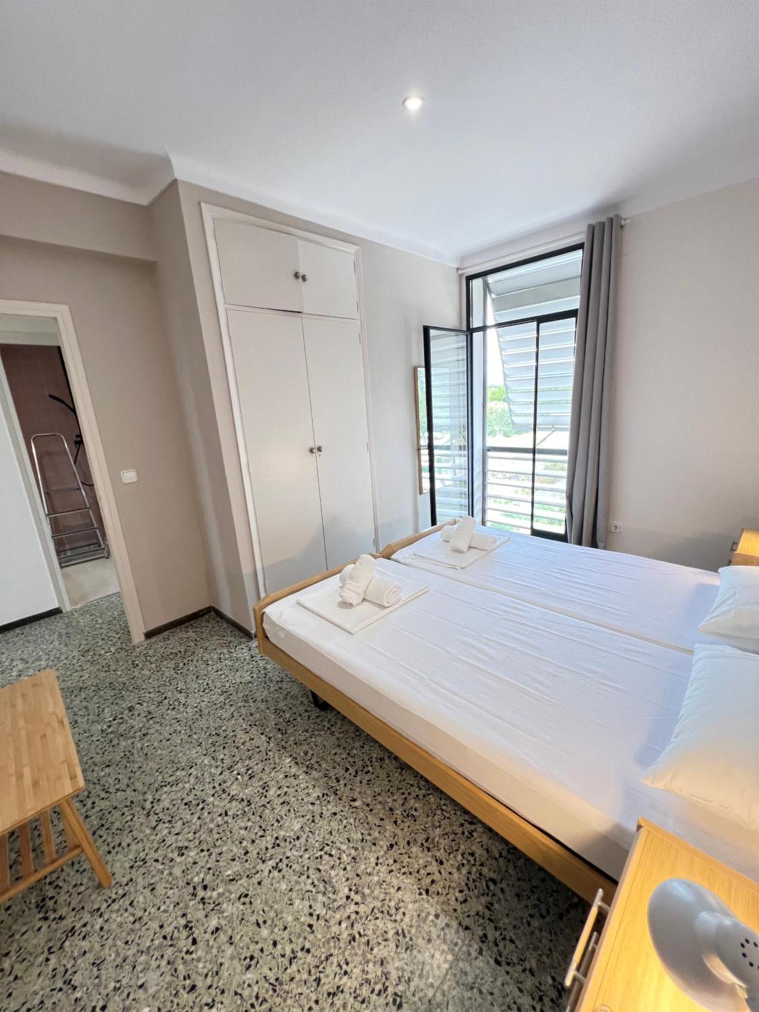 Appartement 3 Apartment, 500m To Beach, Swimming Pool, Terrace