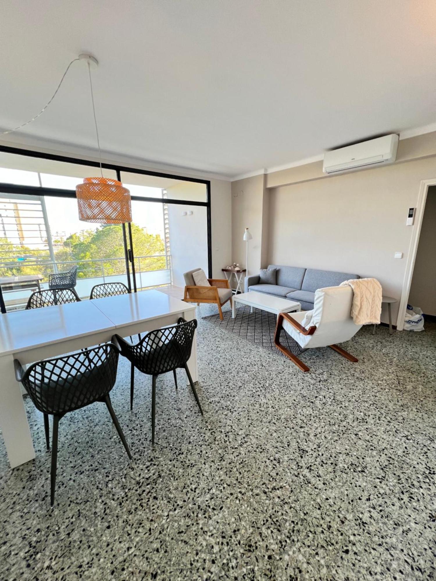 3 Apartment, 500m To Beach, Swimming Pool, Terrace