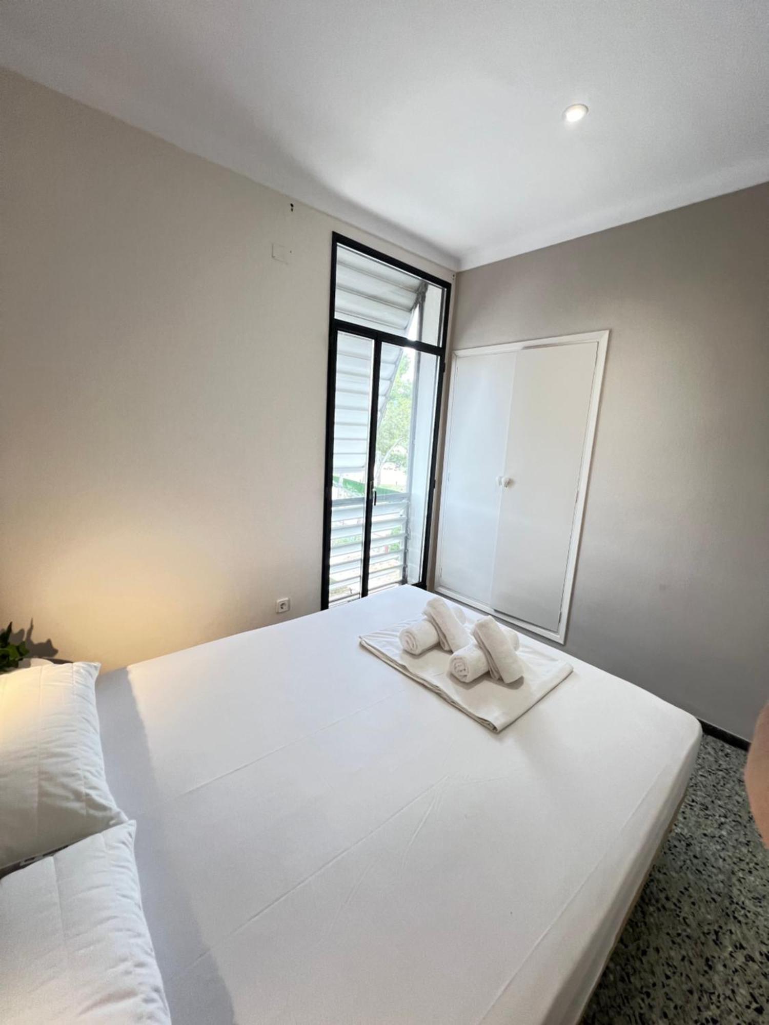 3 Apartment, 500m To Beach, Swimming Pool, Terrace * Rosas
