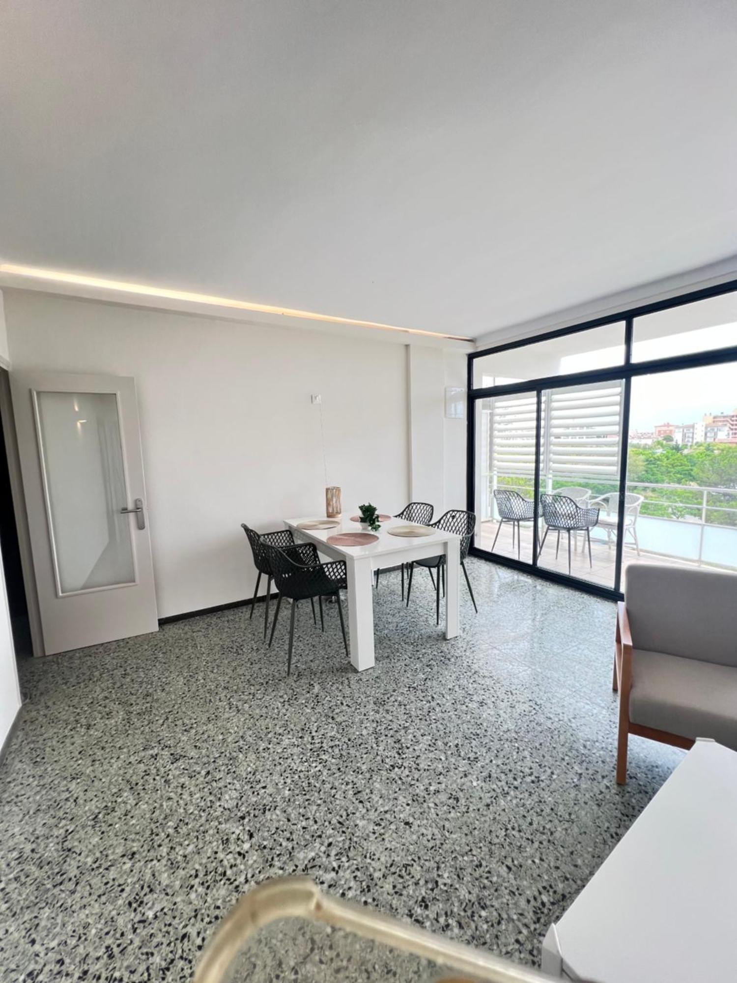 3 Apartment, 500m To Beach, Swimming Pool, Terrace Apartamento